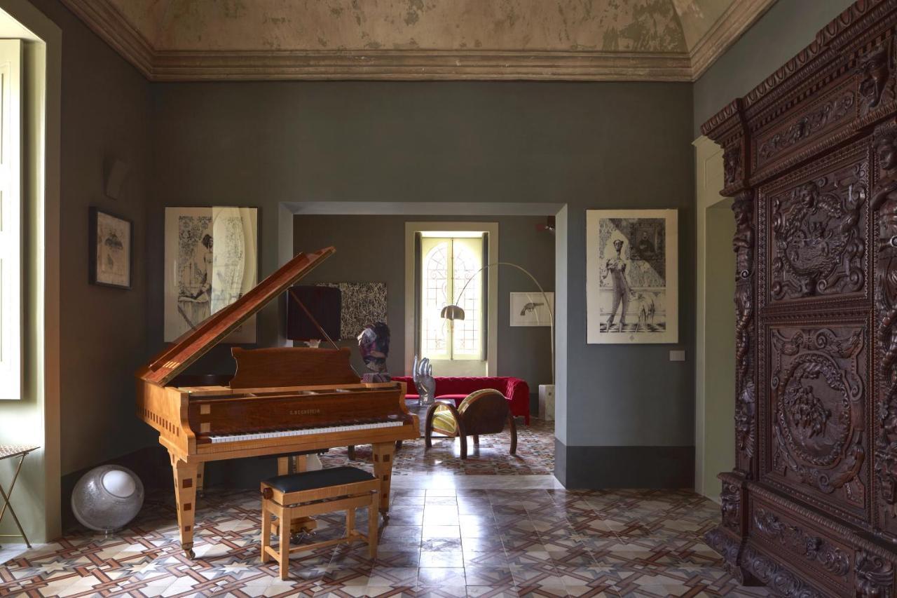 Castle Elvira - The Castle & The Cottage Trepuzzi エクステリア 写真