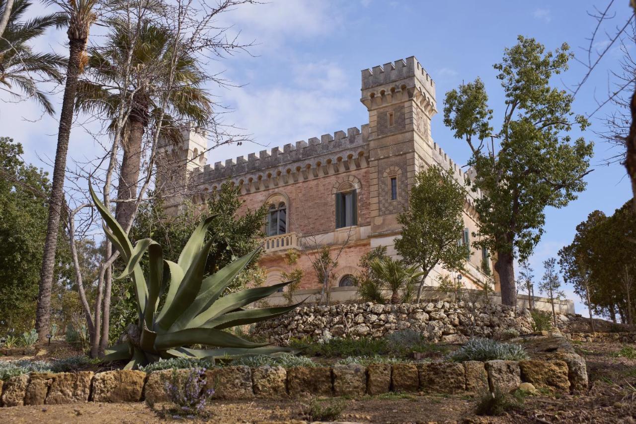 Castle Elvira - The Castle & The Cottage Trepuzzi エクステリア 写真