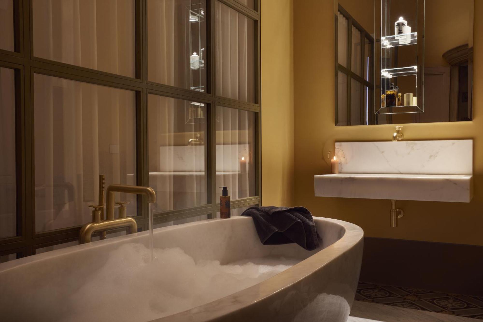 Castle Elvira - The Castle & The Cottage Trepuzzi 部屋 写真